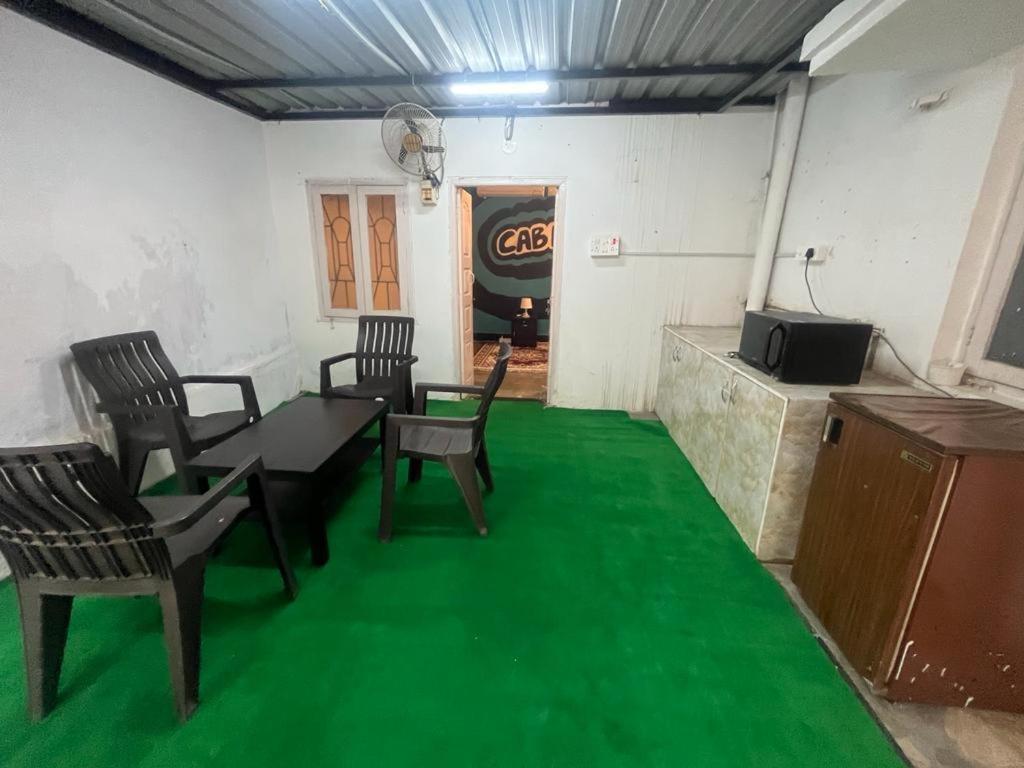Visitors Lounge By Mmg - 2&3bhk Furnished - Rd 12 Banjara Hills